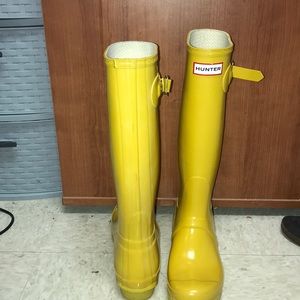 Yellow hunter rain boots